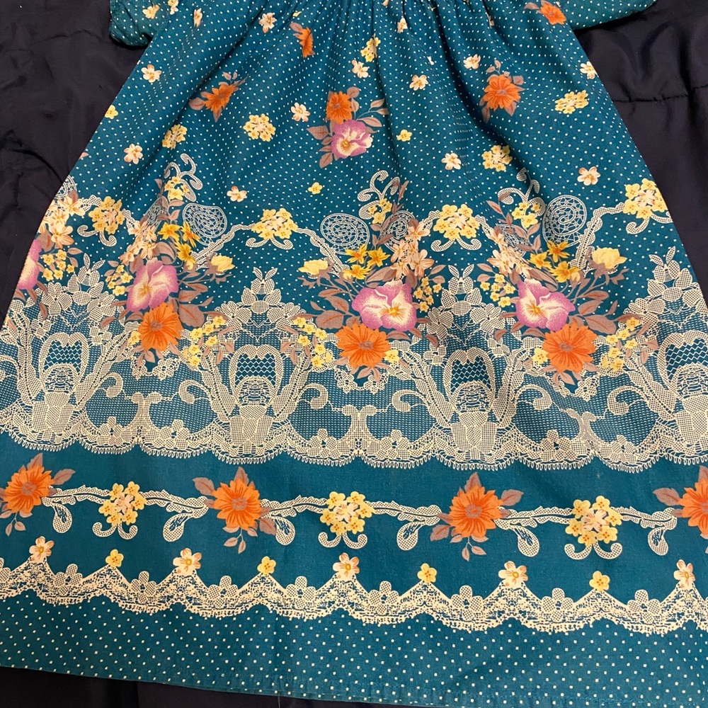 Spring dress - Picture 2 of 5
